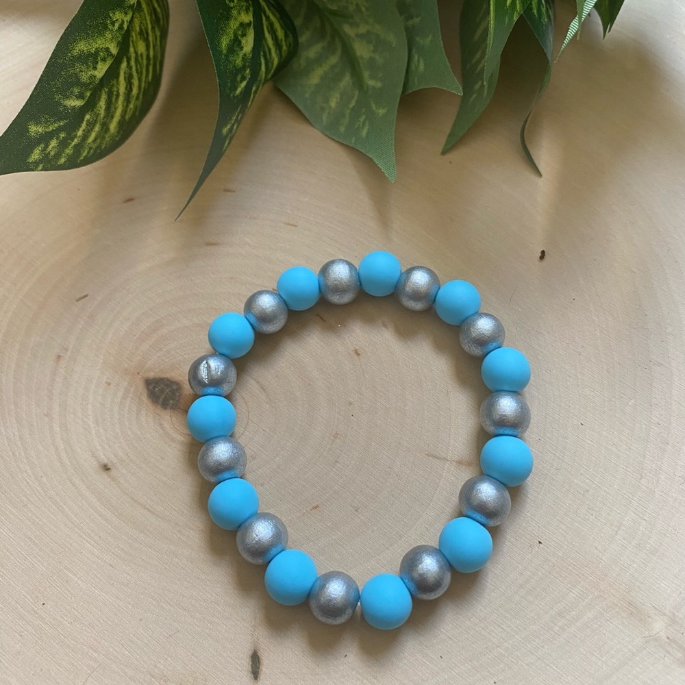 Blue & Silver Beaded Bracelet Size 7 1/2
